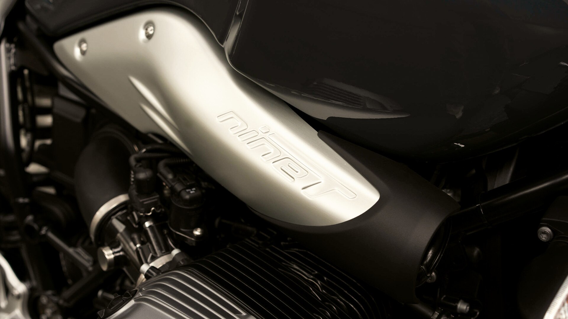 R nineT Pure "nineT"字樣
