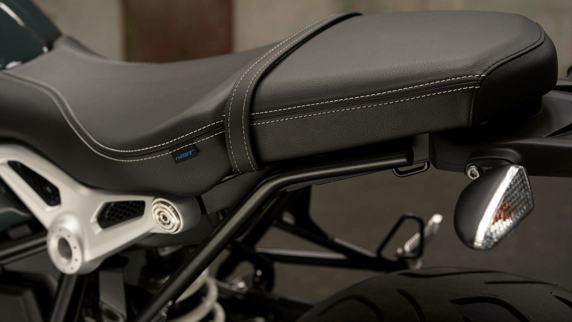 R nineT Pure 後部