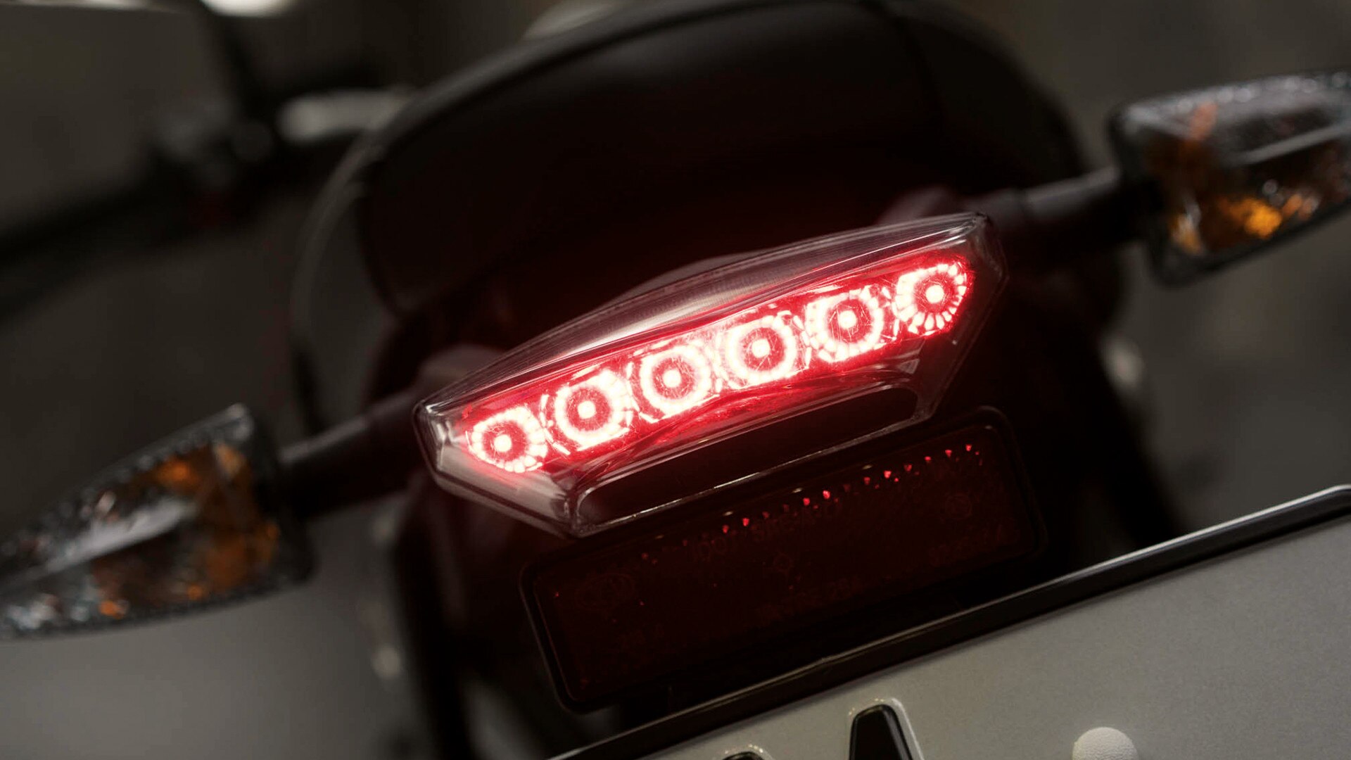 R nineT Pure LED 尾燈