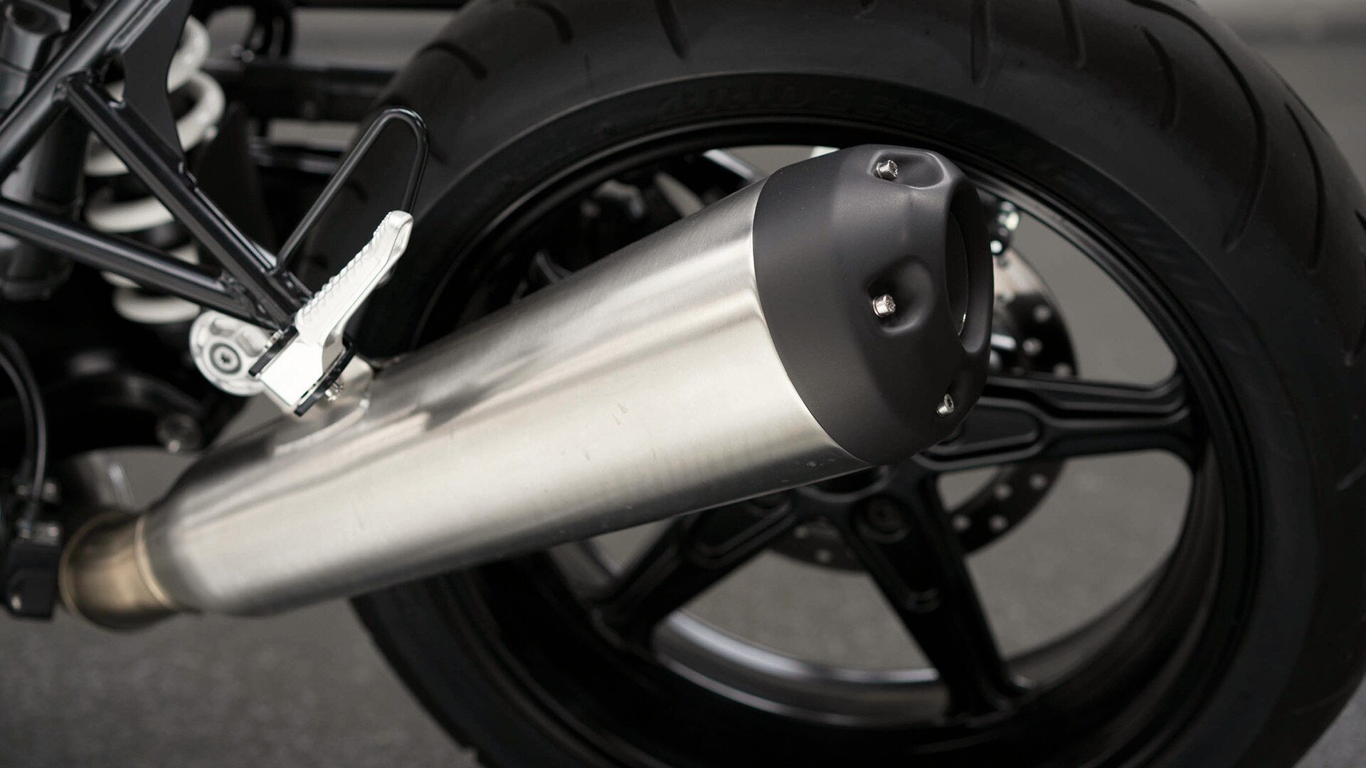 R nineT Pure 二合一排氣系統