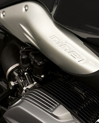 R nineT Pure "nineT"字樣