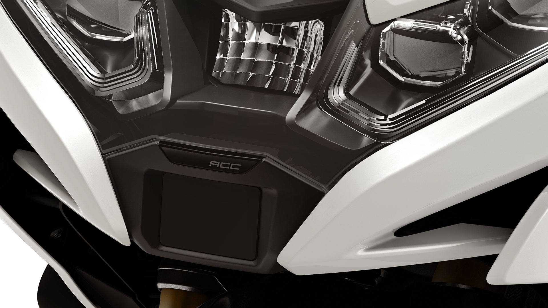 We see the R 1250 RT with the Active Cruise Control system.