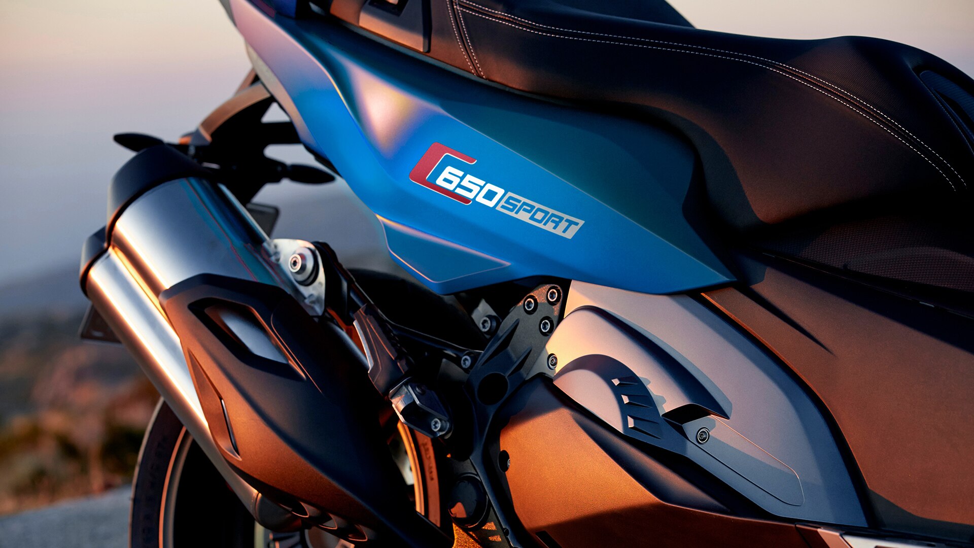 C 650 Sport rear section